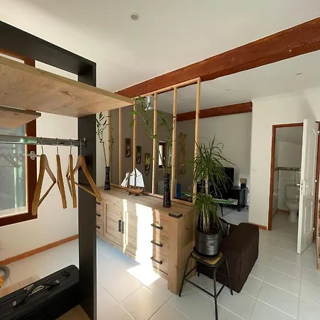 Modern House With Terrace And Parking In Tolone