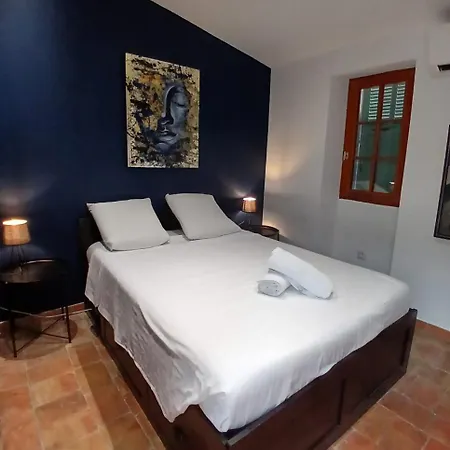 Modern House With Terrace And Parking In Casa vacanze